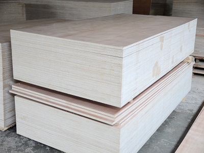 Plywood for packaging
